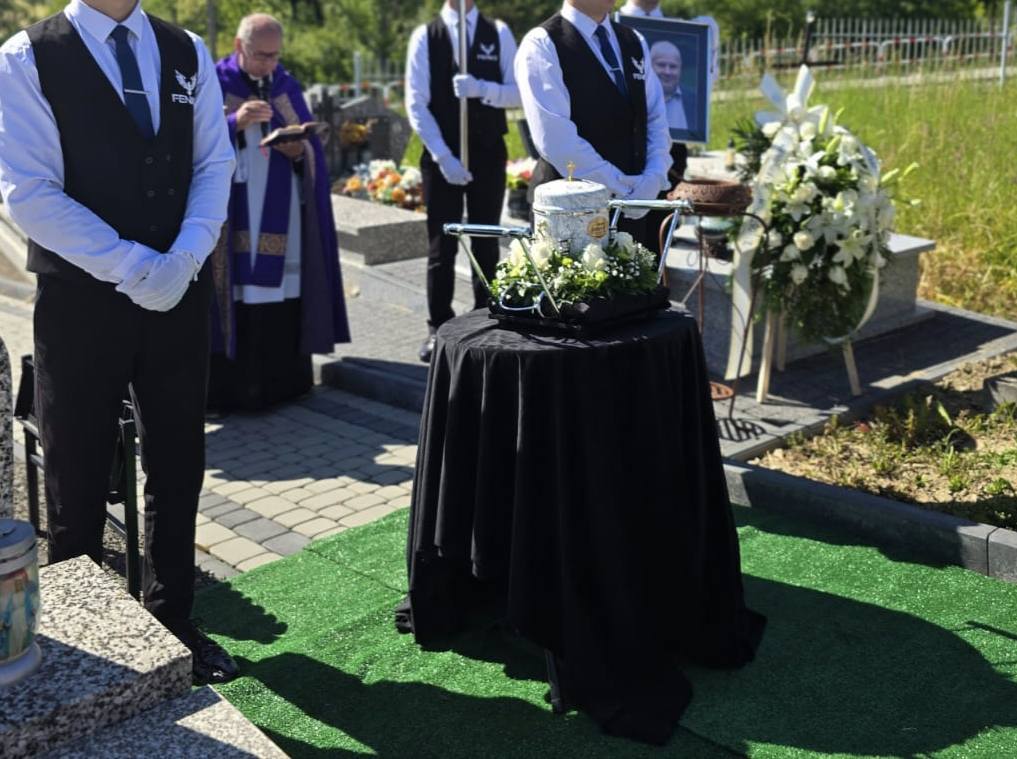 Ceremonia pożegnalna przed kremacją w Jaśle – Zakład Pogrzebowy Feniks